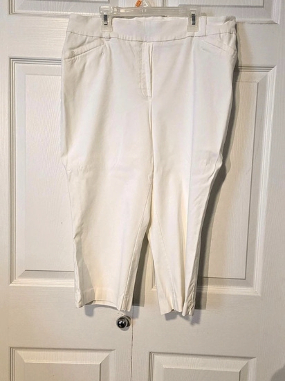 Reitmans Slim Leg Iconic Capri Size 18 Petite